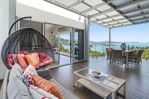 MANDALAY ESCAPE, SECLUSION & SERENITY WITH A POOL - Accommodation Brisbane 0
