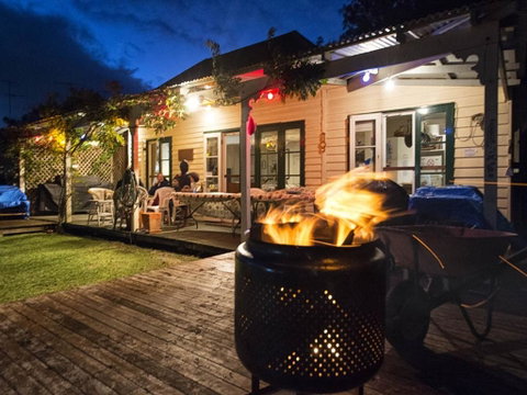Mandurah Riverfront Holiday Rental - Accommodation Brisbane 2