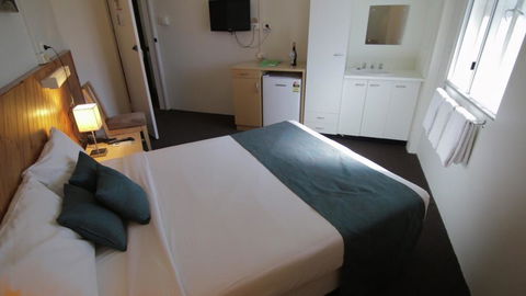Manly Hotel - Accommodation Brisbane 3