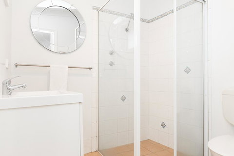 Manly's Hidden Gem - Accommodation Brisbane 3