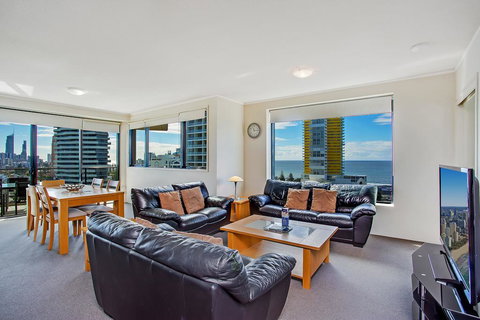 Mantra Broadbeach On The Park - Accommodation Brisbane 3