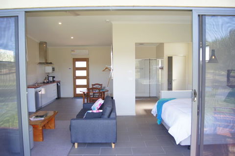 Manzanillo Grove Villa - Accommodation Brisbane 3