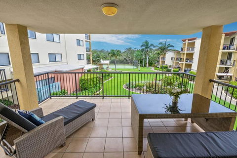 Marcoola Beachfront 3BR -Pool-100m To The Beach. - Accommodation Brisbane 2