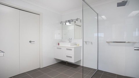 Mariners 3 - Mollymook - Accommodation Brisbane 2