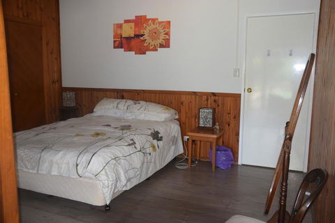 McCarthy Lake House - Accommodation Brisbane 2