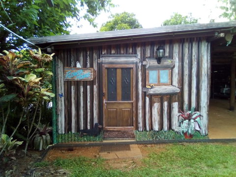 Mena Creek Flower House - Accommodation Brisbane 1