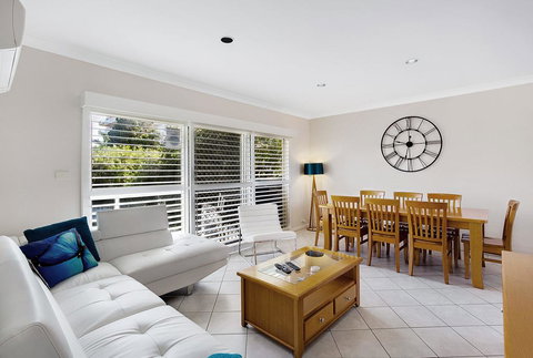 Messines Street, Sandy Shores, Townhouse 1, 3 - Accommodation Brisbane 0