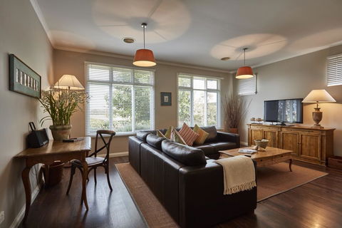 Mews Cottages - Accommodation Brisbane 2