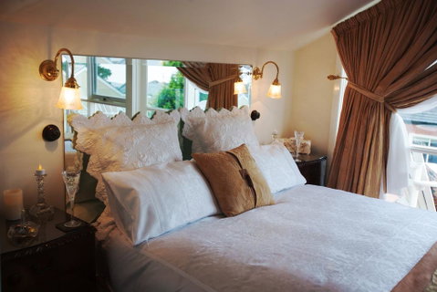 Mornington Bed & Breakfast - Accommodation Brisbane 0