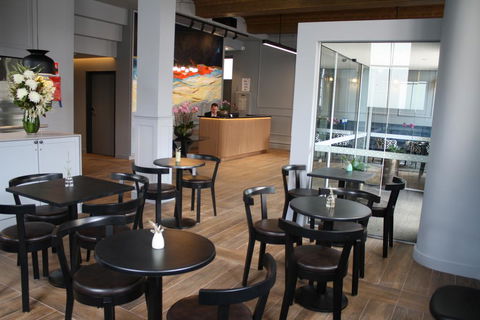 Mrs Banks Hotel - Accommodation Brisbane 2