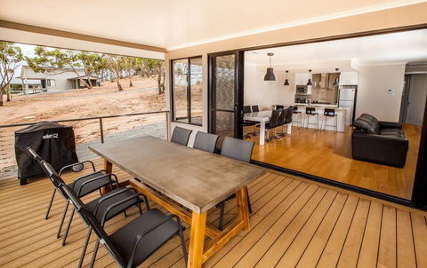 Neagles Retreat Villas - Accommodation Brisbane 3