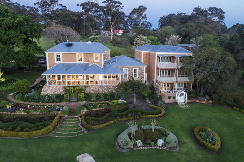 Grand Mercure Basildene Manor - Accommodation Brisbane 0