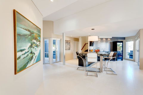 Cottesloe Contemporary Villa - Accommodation Brisbane 5