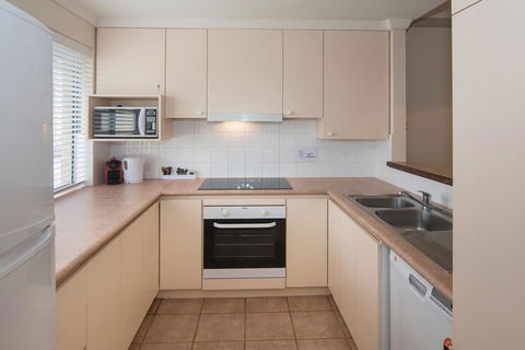 Bayshore Beachside Resort - Accommodation Brisbane 24