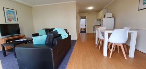 West Beach Lagoon 202 - Quiet & Ground Floor! - Accommodation Brisbane 9