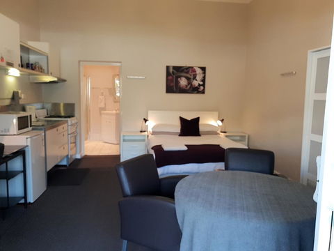 Stirling Apartments - Studio 1 - Accommodation Brisbane 4