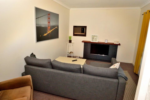 Midgard Cottage - Great Location & Close To Airport - Accommodation Brisbane 10