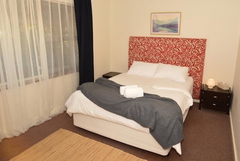 Midgard Cottage - Great Location & Close To Airport - Accommodation Brisbane 5