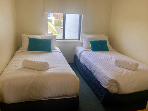 West Beach Lagoon 114 â€“ Ocean Views - Accommodation Brisbane 7