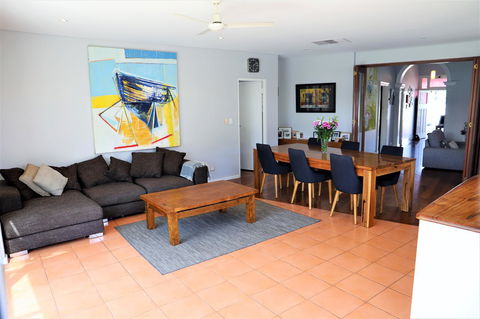 Fremantle Heritage Home For You To Enjoy! - Accommodation Brisbane 18