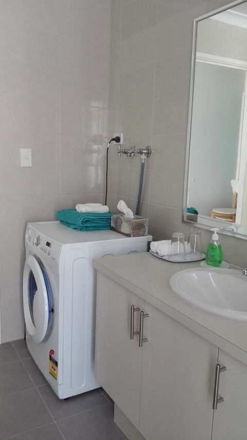 Alkimos Beach Cottage - Accommodation Brisbane 11