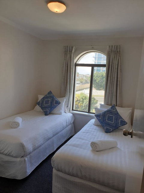 West Beach Lagoon 107 - Great Value - Accommodation Brisbane 2