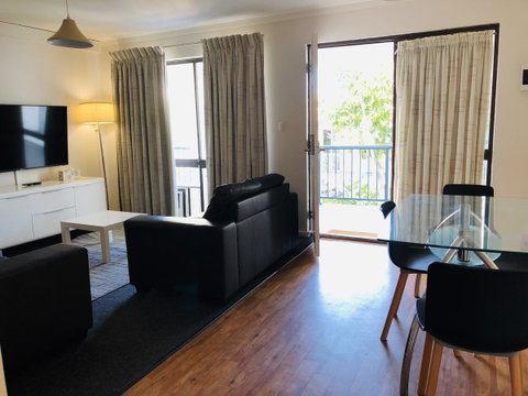 West Beach Lagoon 107 - Great Value - Accommodation Brisbane 7