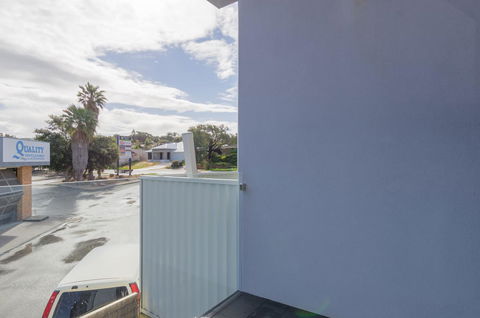 Sunset Place Apartments - Accommodation Brisbane 34