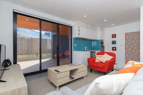 Sunset Place Apartments - Accommodation Brisbane 3