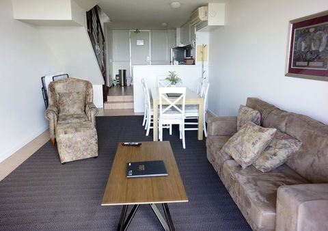 Oceanside 8 - Accommodation Brisbane 1