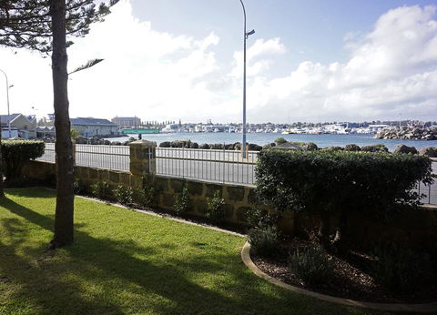 Oceanside 8 - Accommodation Brisbane 17