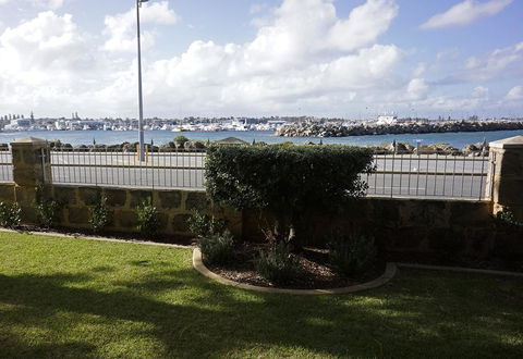 Oceanside 8 - Accommodation Brisbane 18