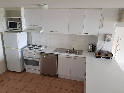 Oceanside 8 - Accommodation Brisbane 5