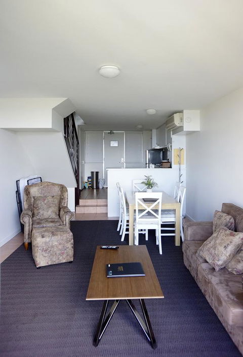 Oceanside 8 - Accommodation Brisbane 0