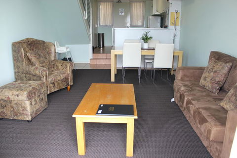 Oceanside 8 - Accommodation Brisbane 3
