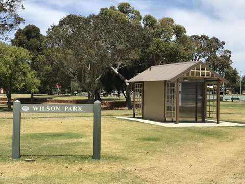 Gerring Court With Free 1 Car Bay Parking - Accommodation Brisbane 22