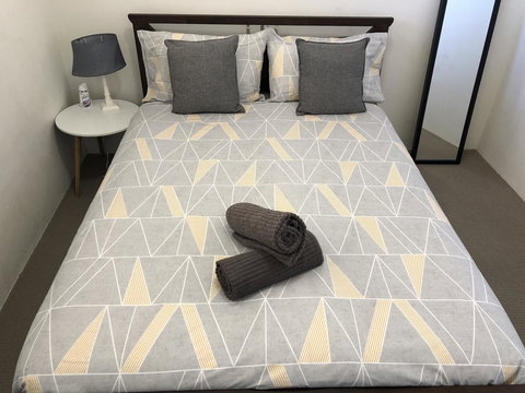 Gerring Court With Free 1 Car Bay Parking - Accommodation Brisbane 4