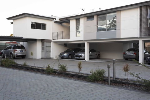 Gerring Court With Free 1 Car Bay Parking - Accommodation Brisbane 17