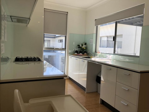 Gerring Court With Free 1 Car Bay Parking - Accommodation Brisbane 11