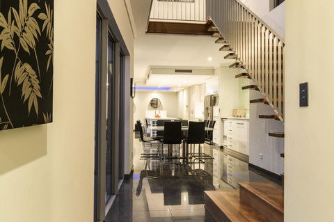 Ambar Villa Between City And Freo - Accommodation Brisbane 17