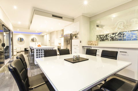 Ambar Villa Between City And Freo - Accommodation Brisbane 10