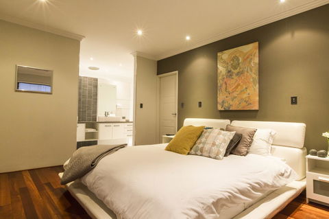 Ambar Villa Between City And Freo - Accommodation Brisbane 24