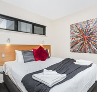 508 Stupendous sunsets  views pool gym parking - Accommodation Brisbane