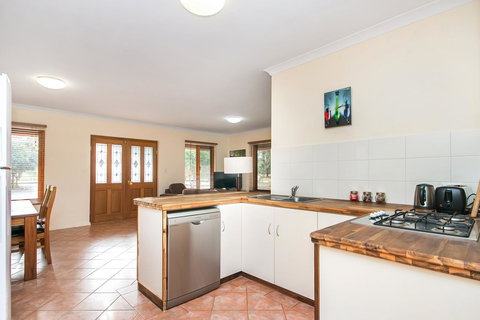 Coranda Lodge - Accommodation Brisbane 16