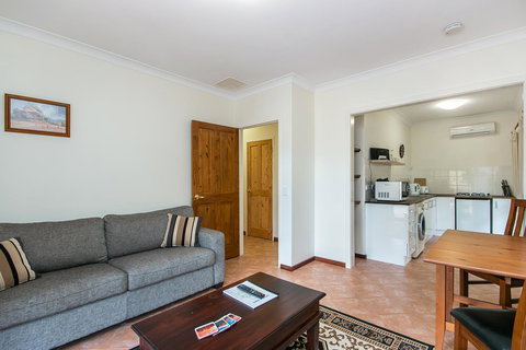 Coranda Lodge - Accommodation Brisbane 1