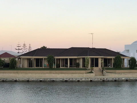 LA ANCHOR ON THE CANALS (MANDURAH) - Accommodation Brisbane 16