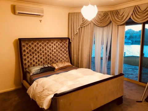LA ANCHOR ON THE CANALS (MANDURAH) - Accommodation Brisbane 12
