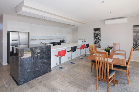 Oceans Edge - Busselton - Accommodation Brisbane 10