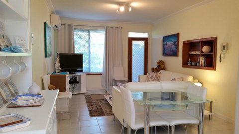Island View Villas - Accommodation Brisbane 5