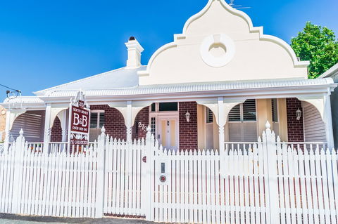 South Beach Bed & Breakfast - Accommodation Brisbane 0